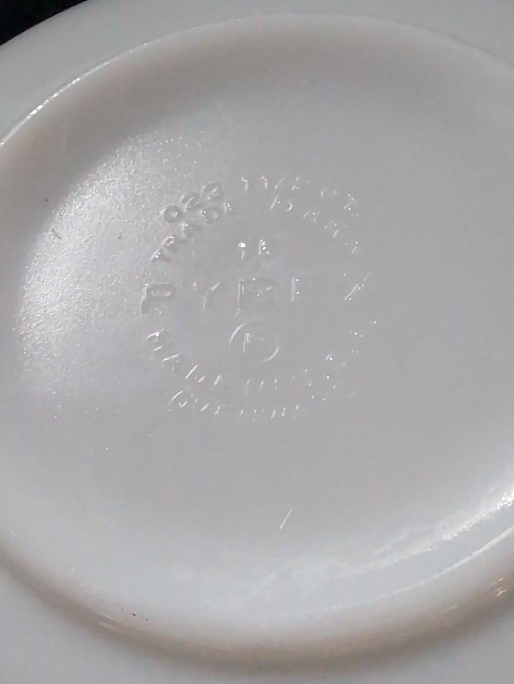 Vintage Pyrex Snowflake - Picture 3 of 3